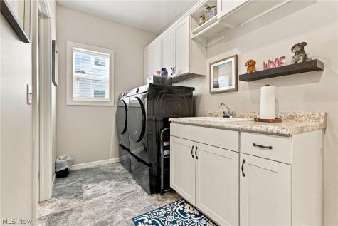 5944 Freitag NW Canton OH 44718