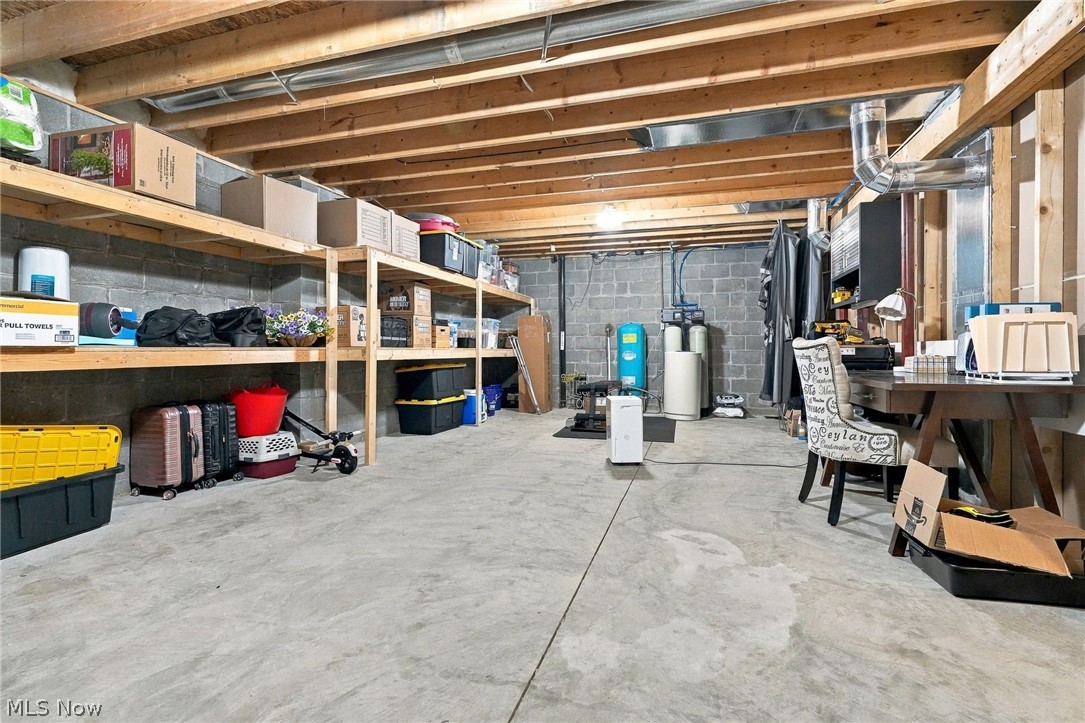 5944 Freitag NW Canton OH 44718