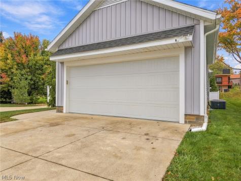 5944 Freitag NW Canton OH 44718