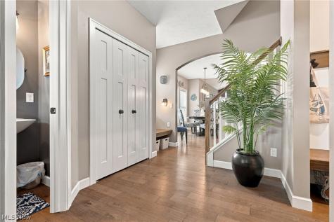 5944 Freitag NW Canton OH 44718