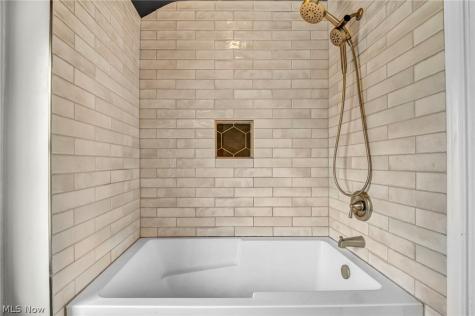 3678 Lynnfield Road Shaker Heights OH 44122