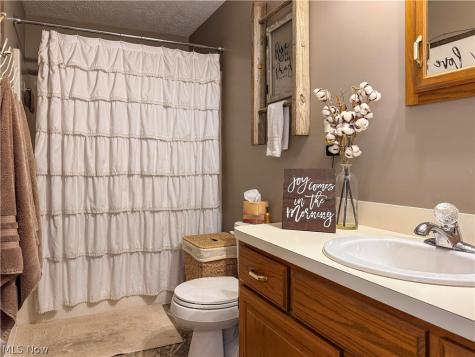 770 Woodview Drive Ashland OH 44805
