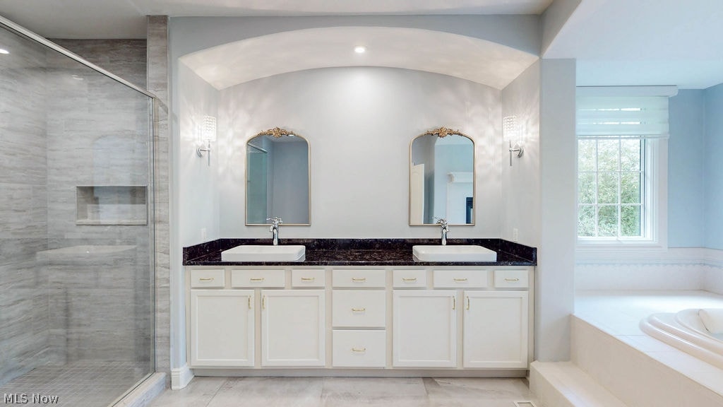 7920 Sunrise Lane Novelty OH 44072