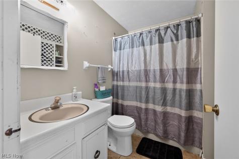106 Howe Street Lodi OH 44254