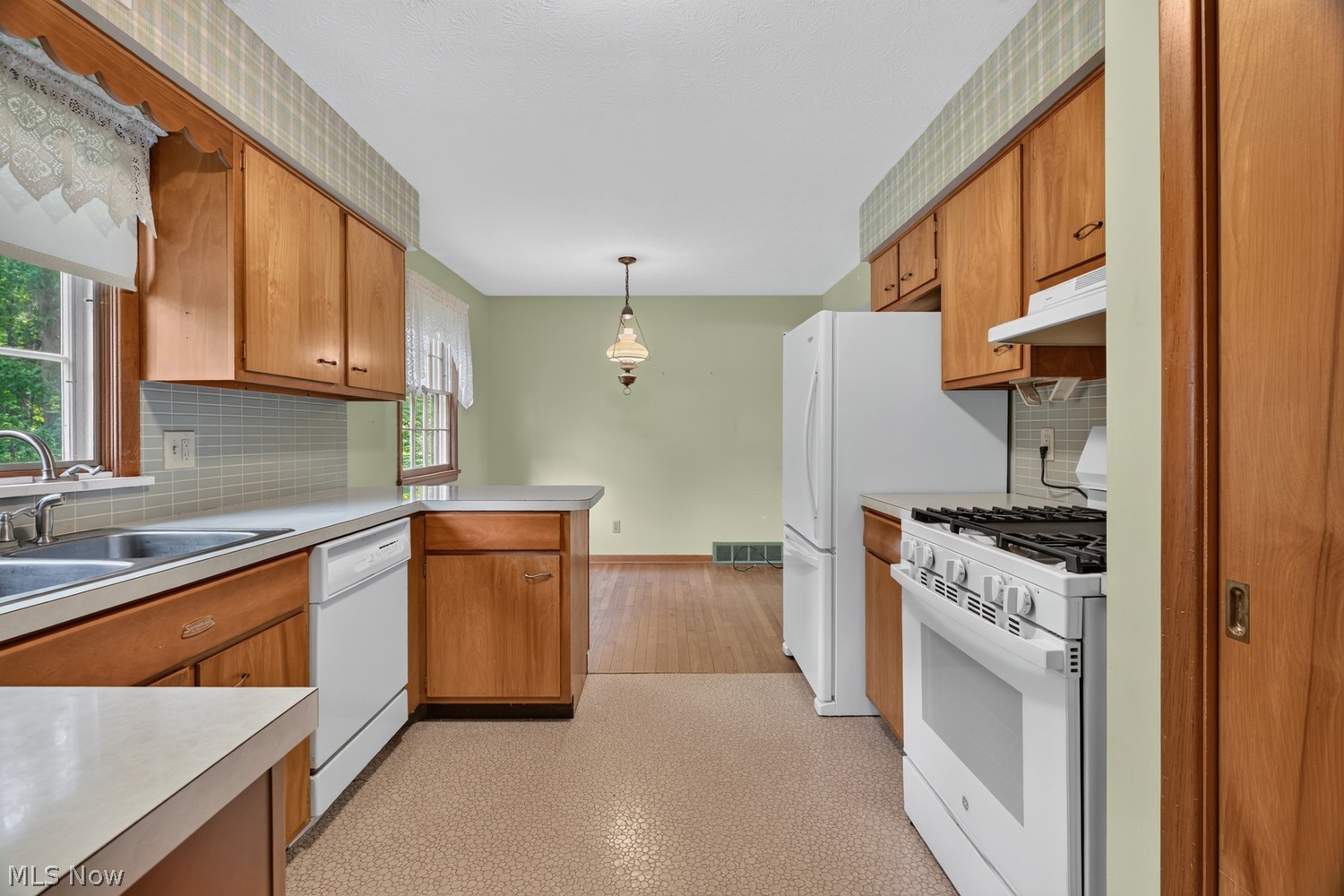 1593 Vermilion Road Vermilion OH 44089