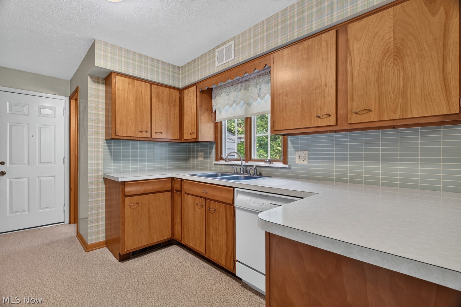 1593 Vermilion Road Vermilion OH 44089
