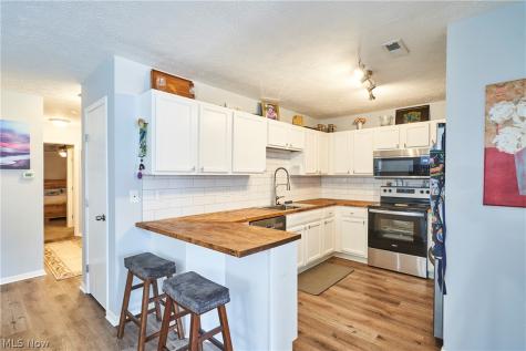 329 Spruce Street Barberton OH 44203