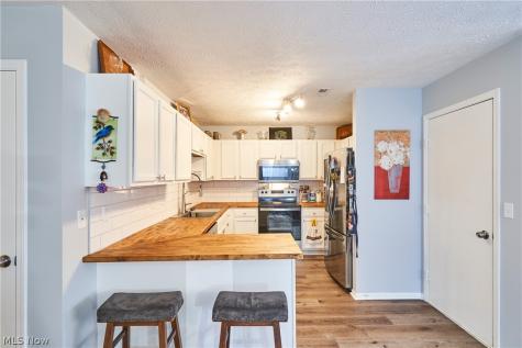 329 Spruce Street Barberton OH 44203