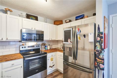 329 Spruce Street Barberton OH 44203