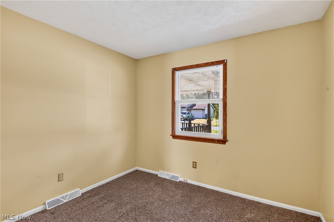 2426 Russell Avenue Youngstown OH 44509
