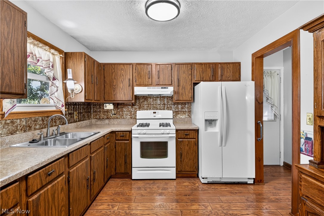 2426 Russell Avenue Youngstown OH 44509