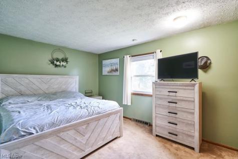 9307 Strausser Street NW Massillon OH 44646