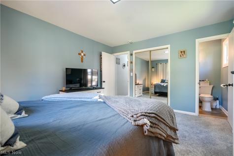 964 Robinson Avenue Barberton OH 44203