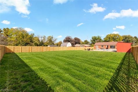 964 Robinson Avenue Barberton OH 44203
