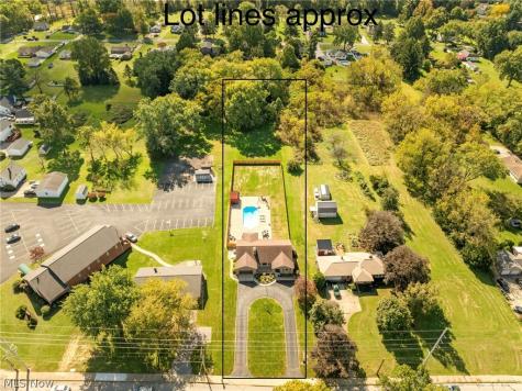 964 Robinson Avenue Barberton OH 44203