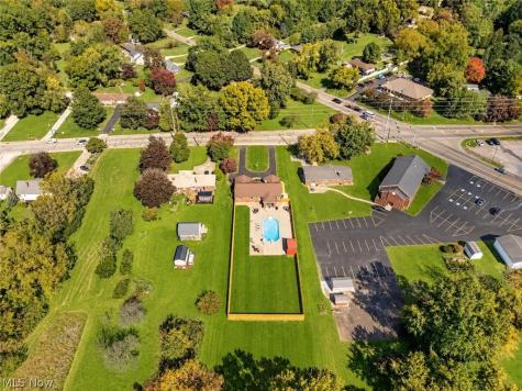 964 Robinson Avenue Barberton OH 44203