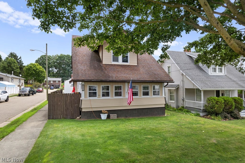 483 Stetler Avenue Akron OH 44312