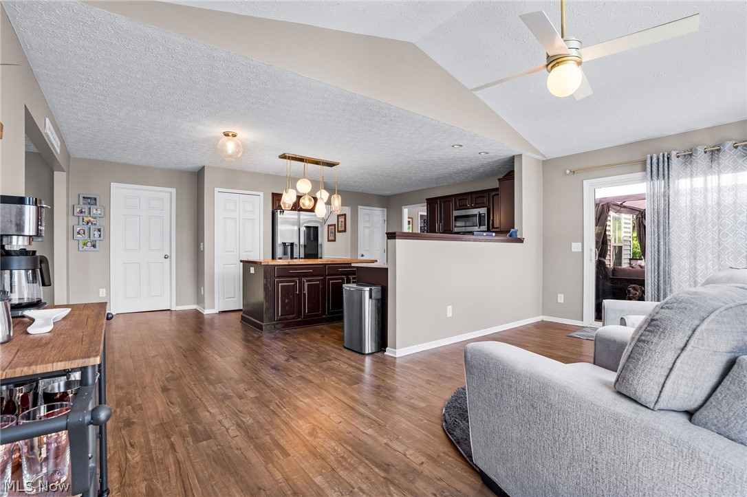 9195 Victoria Lane North Ridgeville OH 44039