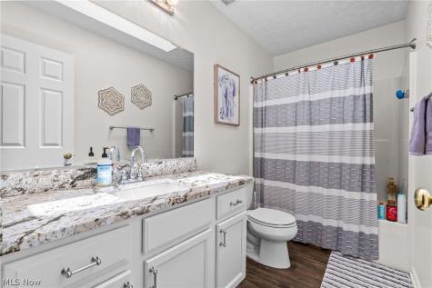 9195 Victoria Lane North Ridgeville OH 44039