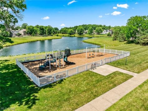 9195 Victoria Lane North Ridgeville OH 44039