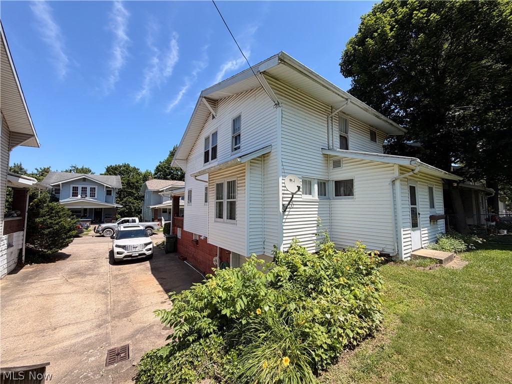 1018 Foster Avenue Cambridge OH 43725
