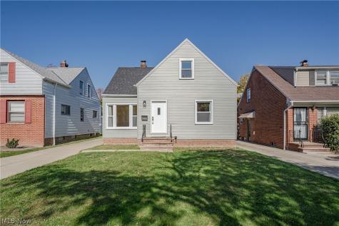 4089 Stonehaven Road South Euclid OH 44121