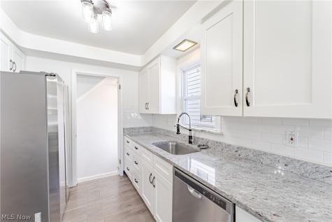 4089 Stonehaven Road South Euclid OH 44121