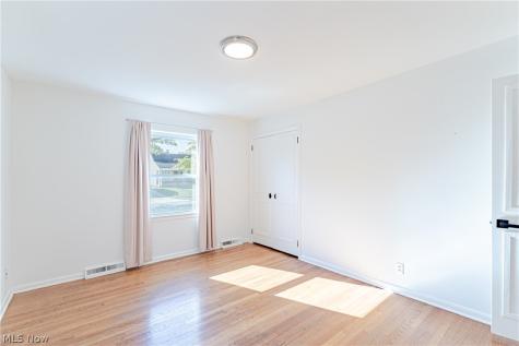 4089 Stonehaven Road South Euclid OH 44121