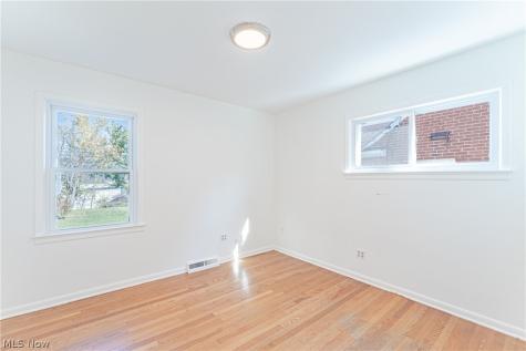 4089 Stonehaven Road South Euclid OH 44121