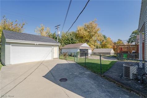 4089 Stonehaven Road South Euclid OH 44121