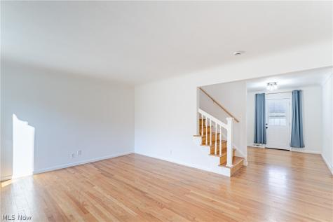 4089 Stonehaven Road South Euclid OH 44121
