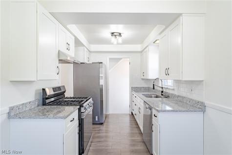 4089 Stonehaven Road South Euclid OH 44121