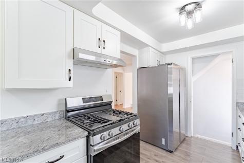 4089 Stonehaven Road South Euclid OH 44121