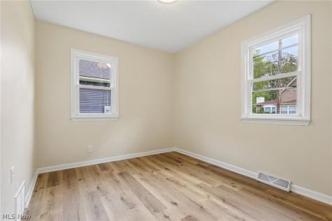 843 11th Street SE Massillon OH 44646