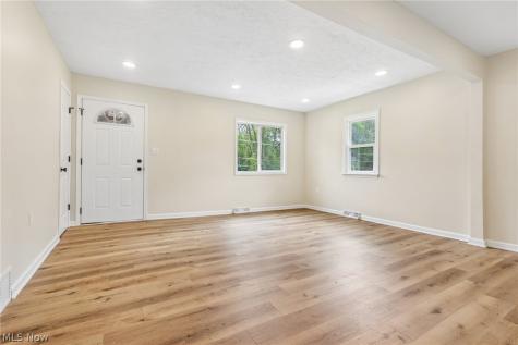 843 11th Street SE Massillon OH 44646