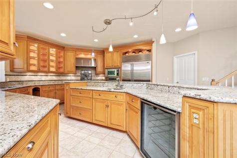 20852 Kylemore Drive Strongsville OH 44149