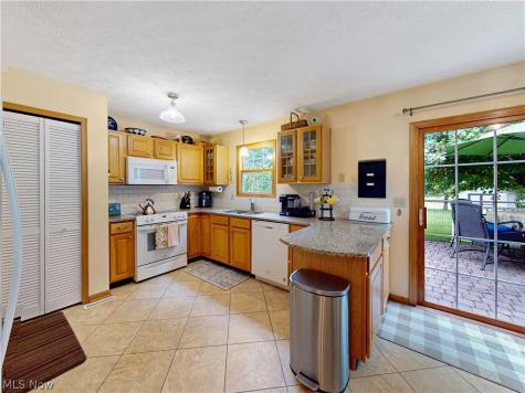 8260 Rachel Lane North Ridgeville OH 44039