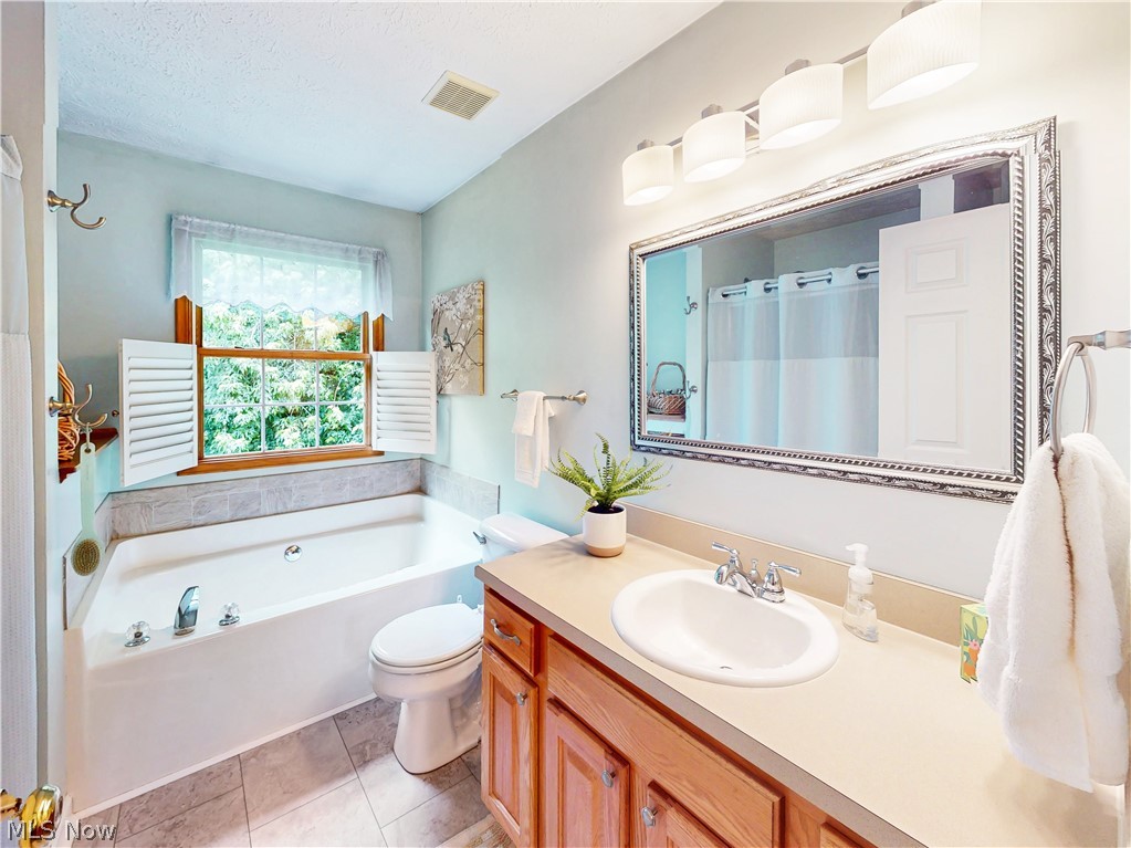 8260 Rachel Lane North Ridgeville OH 44039