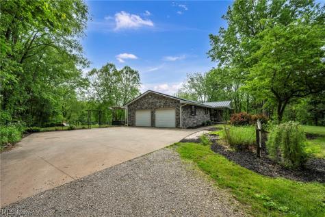 12100 Hoover Avenue NW Uniontown OH 44685