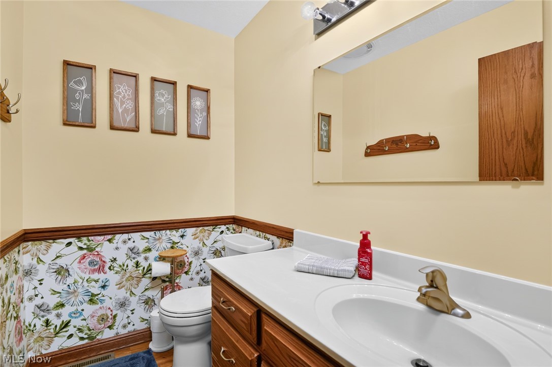 8963 Kettering Road East Rochester OH 44625