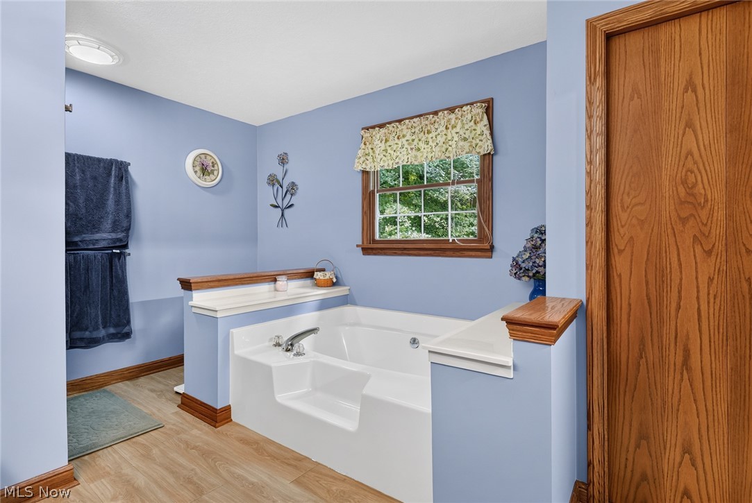 8963 Kettering Road East Rochester OH 44625