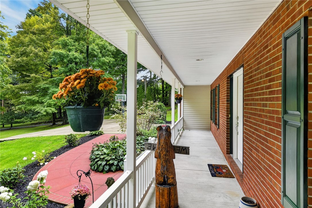 8963 Kettering Road East Rochester OH 44625