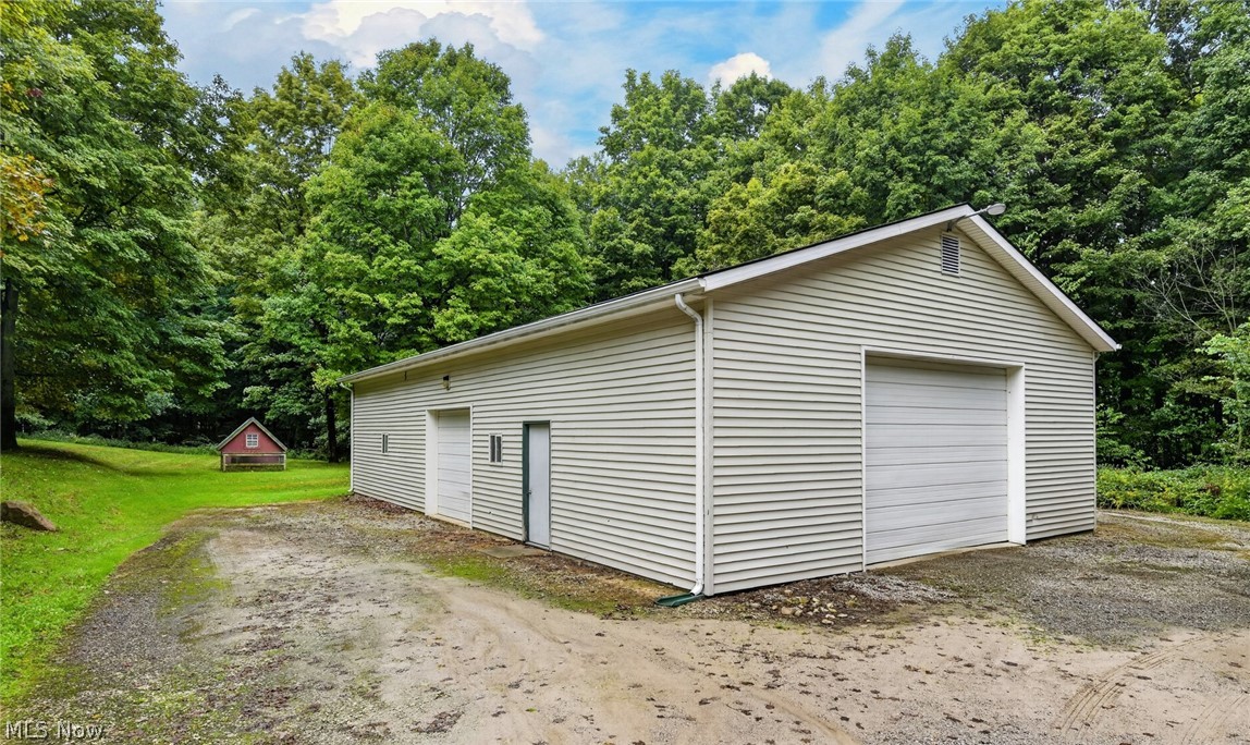 8963 Kettering Road East Rochester OH 44625