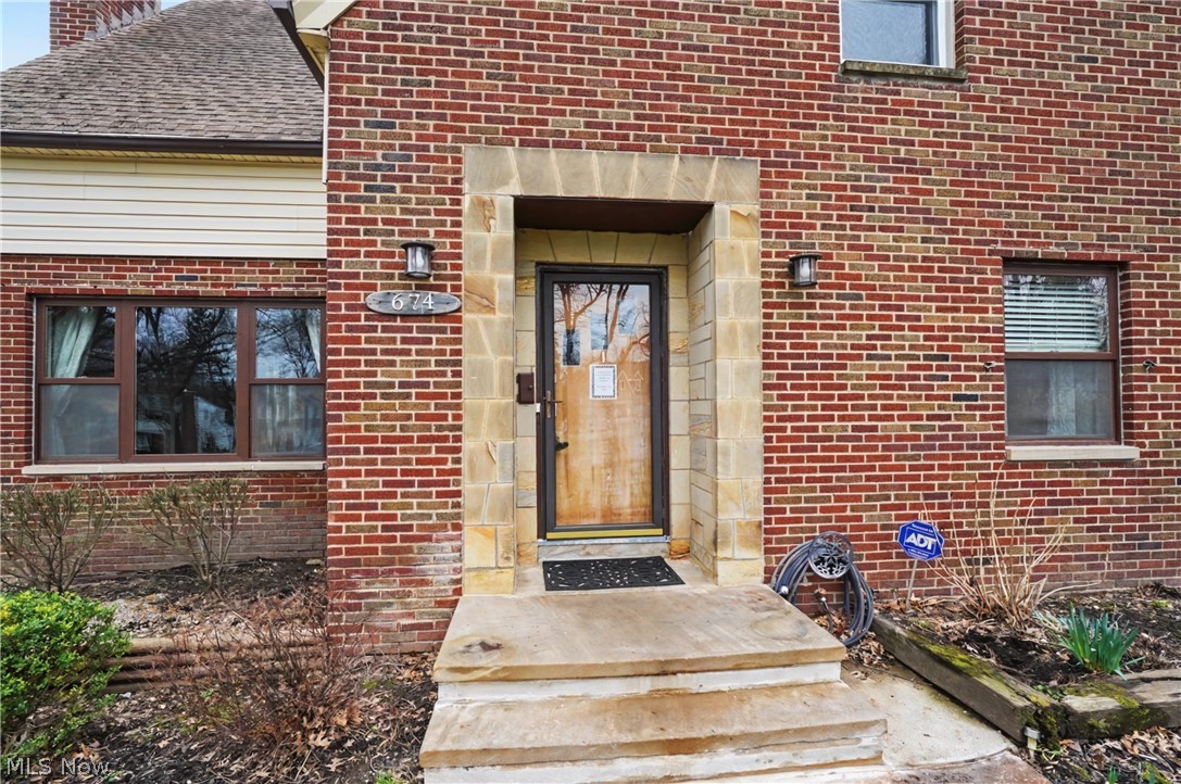 674 Upper Merriman Drive Akron OH 44303