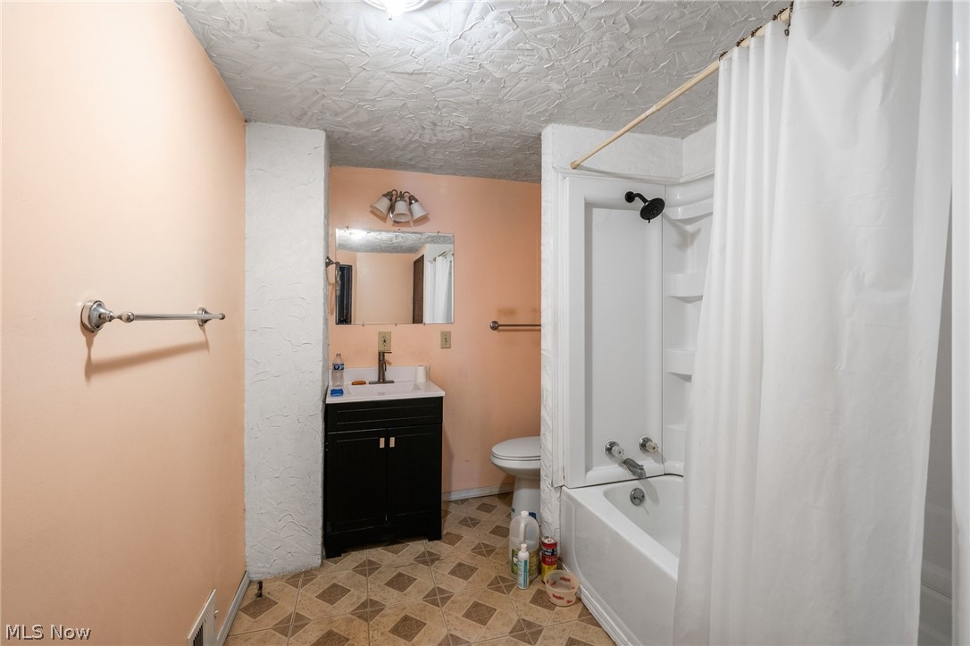 1161 7th Avenue Akron OH 44306