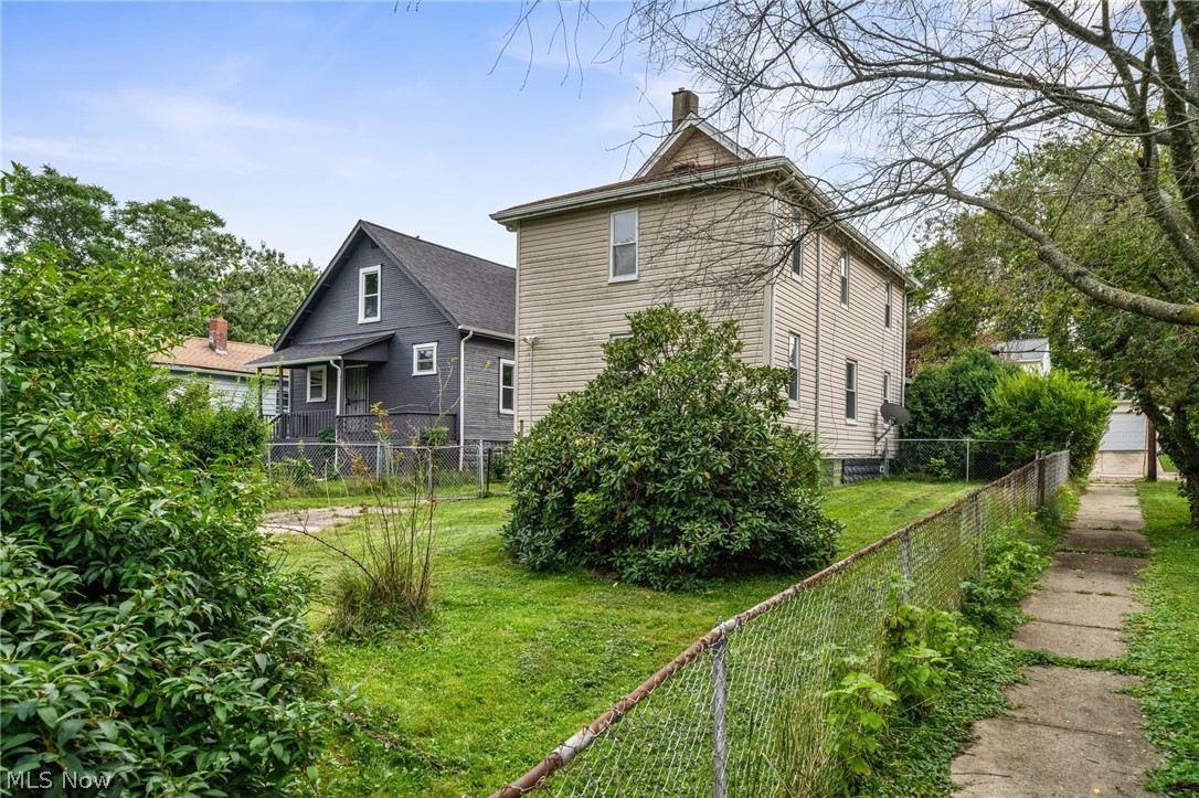 1161 7th Avenue Akron OH 44306