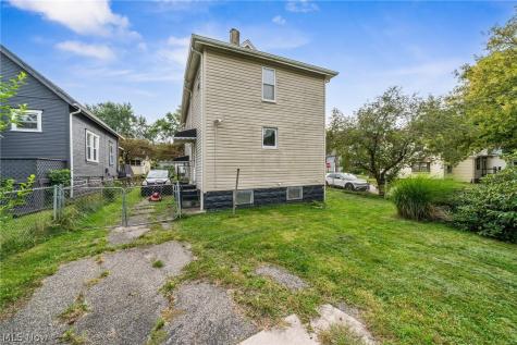 1161 7th Avenue Akron OH 44306