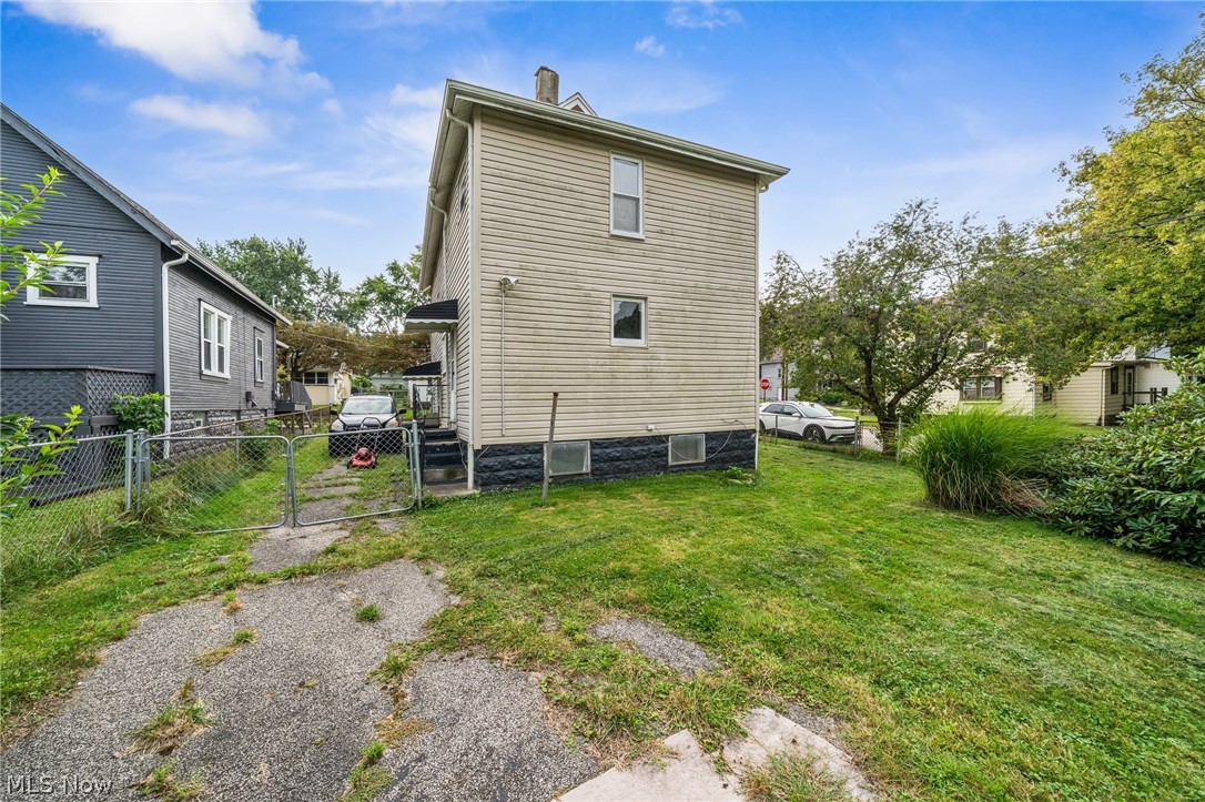 1161 7th Avenue Akron OH 44306