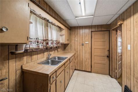 1161 7th Avenue Akron OH 44306