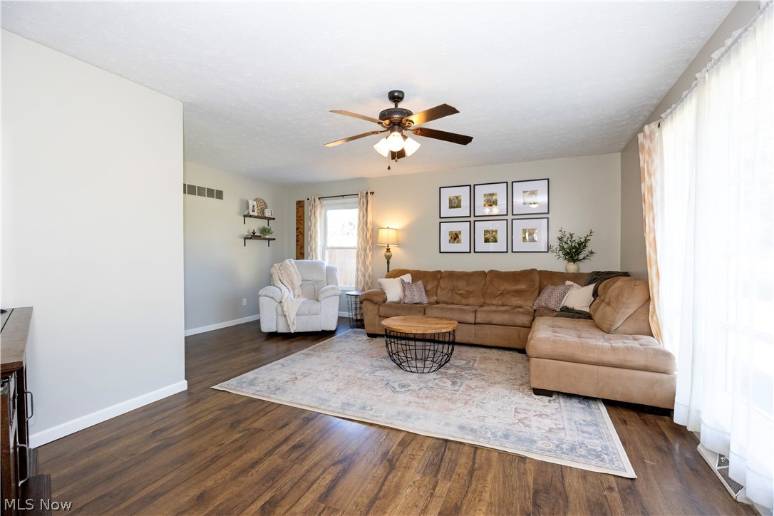 708 Youngs Terrace Loudonville OH 44842